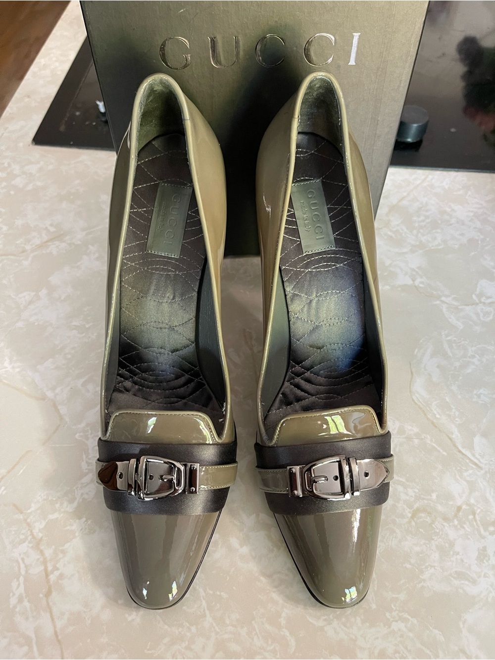 Gucci Patent Leather Buckle Pumps Heels Smoke Grey Gray Size 39B Italy Box flaw - Picture 2 of 15